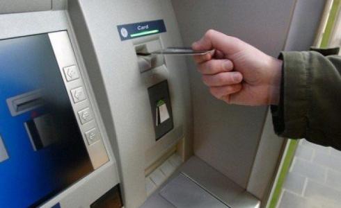 سرقة صراف آلي ببلدة حوارة جنوب نابلس