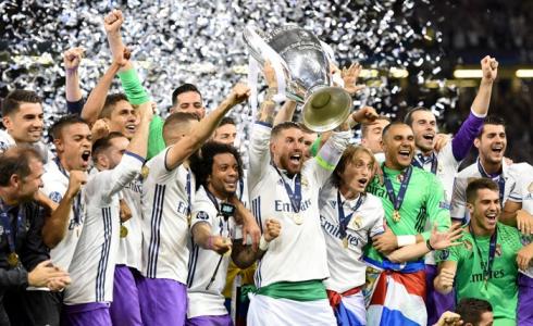 فاز نادي ريال مدريد بأفضل فريق خلال عام 2017