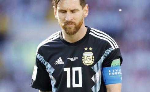  النجم الأرجنتيني ليونيل ميسي أهدر ركلة جزاء أمام آيسلندا