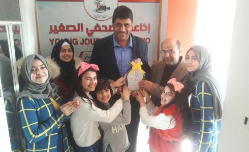 نادي الصحفي الصغير  يكرم مدوخ لحصوله على جائزة دولية