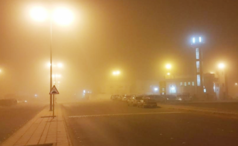 الأهالي غاضبون لعدم تعليق الدراسة بسبب موجه الغبار