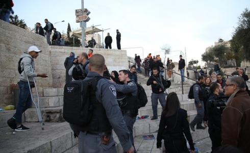 جنود الاحتلال يعتدون على مقدسيين في محيط باب العامود - إرشيفية -