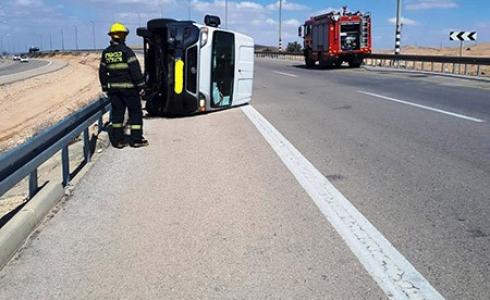 إصابة سائق جرَاء انقلاب ترانزيت جنوبي البلاد