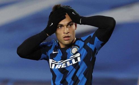 مهاجم انتر ميلان الإيطالي لاوتارو مارتينيز