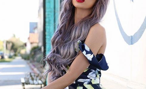 أول عارضة أزياء سعودية مثيرة