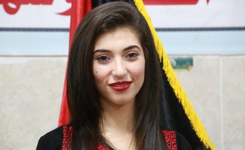 دانا صبح سفيرة فلسطين للفلكلور و التراث