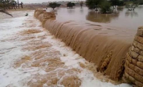 السيول  في منطقة الأغوار الأردنية