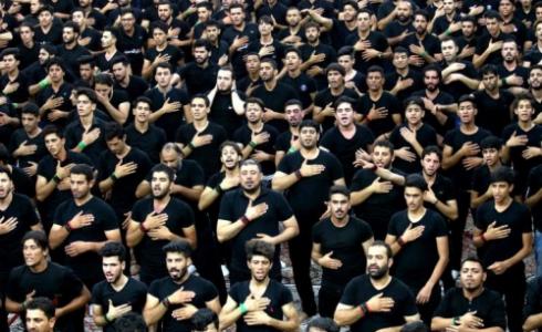 الشيعة يحيون ذكرى عاشوراء