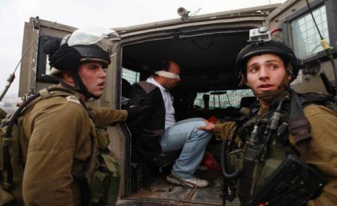 جنود الاحتلال يعتقلون مواطناً فلسطينيا في الضفة الغربية المحتلة- توضيحية-