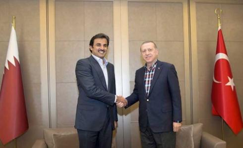 الرئيس التركي رجب طيب أردوغان مع امير قطر تميم بن حمد