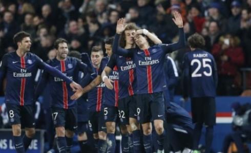 فرحى لاعبي باريس سان جيرمان