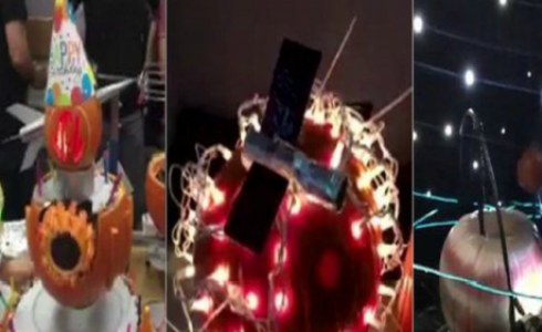 أبرز المشاركات يقطينة على شكل المريخ تدور حولها مروحية لتحديد مواقع على الكوكب الأحمر