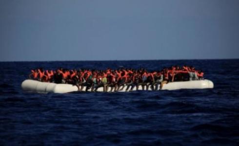 تقول الامم المتحدة إن المهربين يستخدمون زوارق اصغر الحجم ويحملونها باعداد اكبر من المهاجرين