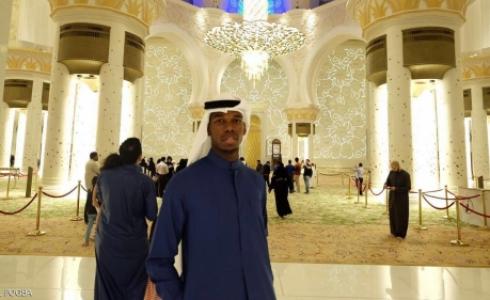 بول بوغبا في جامع الشيخ زايد الكبير في أبوظبي