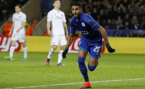 فاز محرز العام الماضي بجائزة أحسن لاعب في الدوري الانجليزي