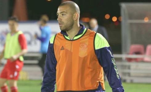 لاعب نادي اهلي الخليل شادي شعبان