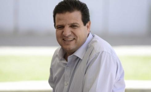 ايمن عودة 
