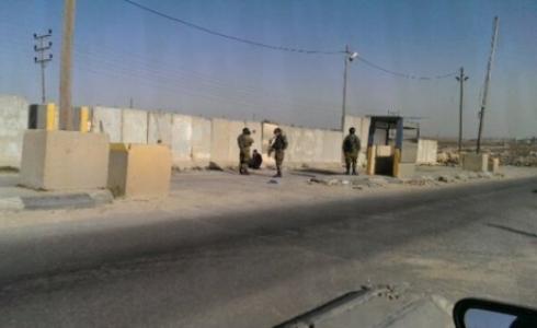 اعتقال فتاة على حاجز جبع