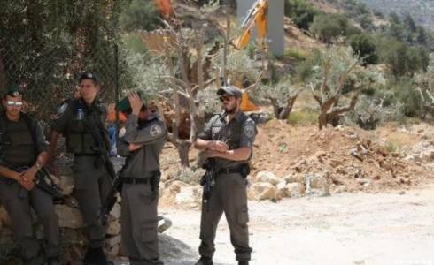 منع المزارعين من قطف الزيتون في الضفة - أرشيفية