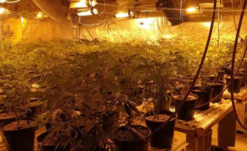 مختبر لتصنيع العقاقير المخدرة