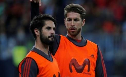 لاعبا ريال مدريد سيرجيو راموس وإيسكو 