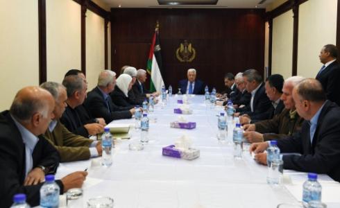 الرئيس عباس خلال ترؤسه الاجتماع الأول للمركزية