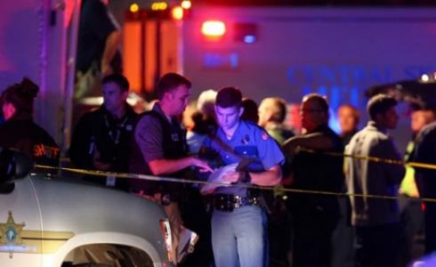 لم يتضح ما إذا كان أكثر من شخص أطلقوا النار كما لم تتضح دوافع الهجوم