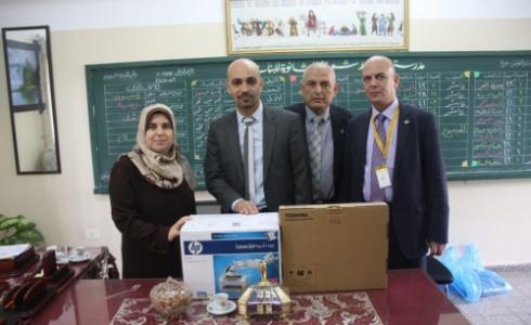 "الإسلامي الفلسطيني" يقدم دعماً عينياً لمدرسة في غزة
