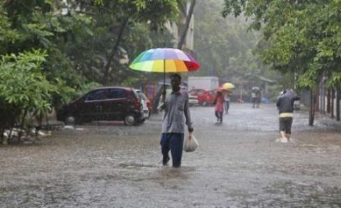 الامطار تغرق الشوارع جنوب الهند