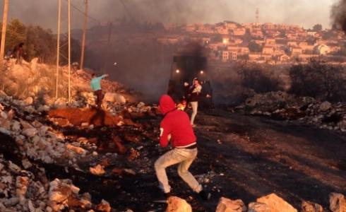 خلال قمع المسيرة