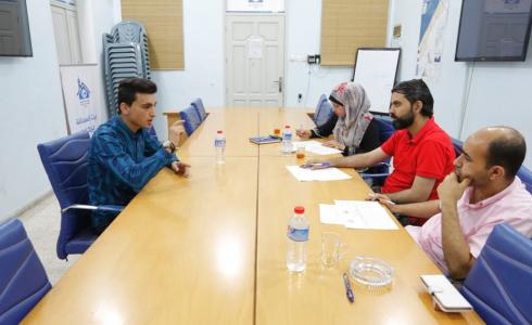 بيت الصحافة يعقد مقابلات شخصية للمتقدمين للالتحاق بمشروع "تحدي الصور النمطية السائدة تجاه المرأة" في غزة