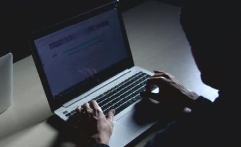 زعم الأوكرانيان أنهما لا تربطهما علاقة بالحكومة الأوكرانية أو خدمات الأمن