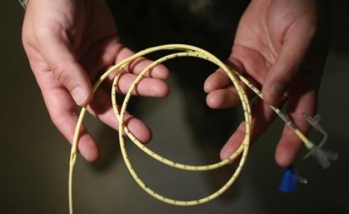 تغذية الاسرى قسريا/ توضيحية