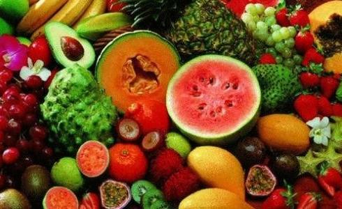 أفضل 10 أطعمة يمكنها الحد من خطر الوقوع بمرض السرطان