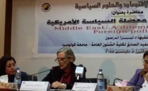 الدكتورة ليزا اندرسون رئيس الجامعة الأمريكية 