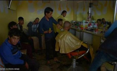 صفوف فى محلات الحلاقة