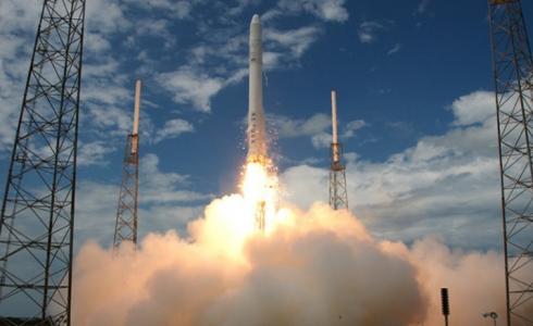 رحلة إلى القمر