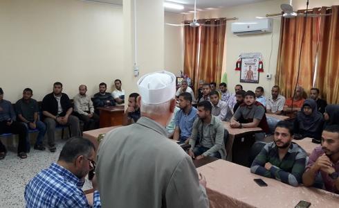 النائب الأسطل يكرم المتطوعين من الطواقم الطبية