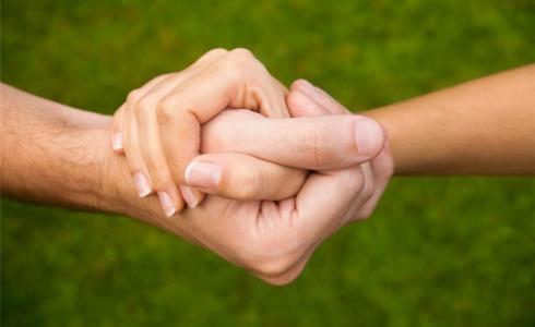 تشابك الأيادي