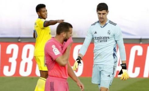 دوري كرة قدم 