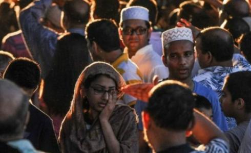 عدد من أفراد الجالية البنغالية في نيويورك تجمعوا حدادا على الإمام أكونجي
