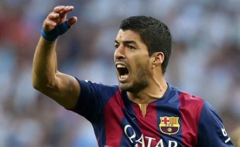 لاعب برشلونة لويس سواريز