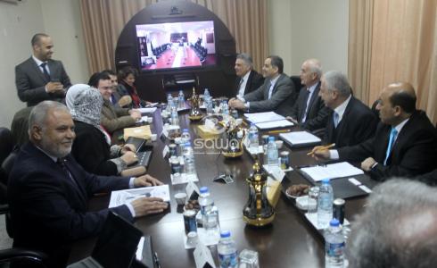 اجتماع للحكومة عبر تقنية الفيديو كونفرانس بين غزة والضفة