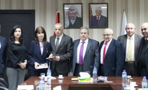 جانب من الزيارة