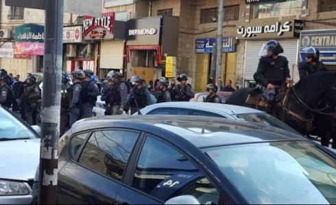 الاحتلال يهاجم سلسلة بشرية في القدس