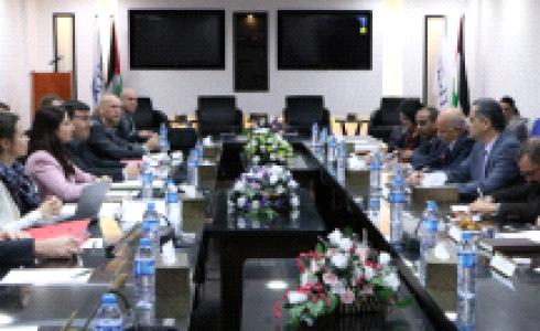 وزير الاتصالات يبحث مع وزيرة الدولة النمساوية التعاون المشترك