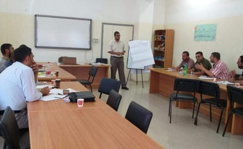  تربية الوسطى تنظم يوماً دراسياً لمعلمي الرياضيات