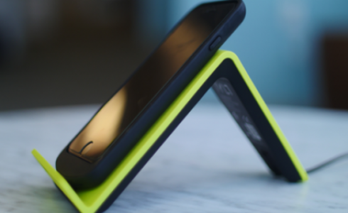 الشاحن اللاسلكي