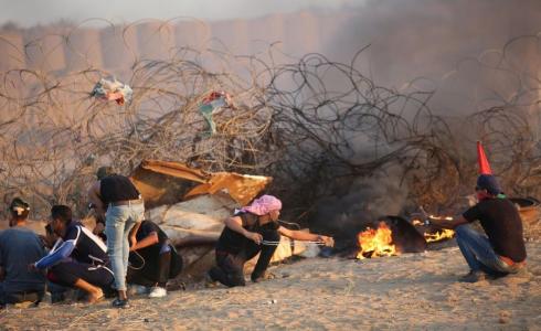 شبان فلسطينيون قرب حدود غزة