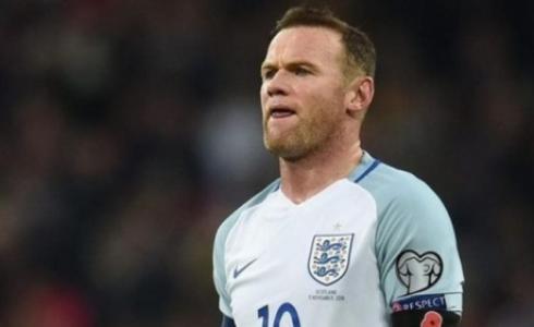 شارك واين روني مع المنتخب الإنجليزي أمام اسكتلندا، لكنه غاب عن مباراة إسبانيا بداعي الإصابة